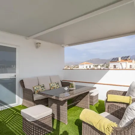 Terraza Mar Y Montana